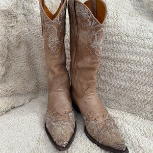 Old Gringo Erin boot size 7 Embroidered Western Boots